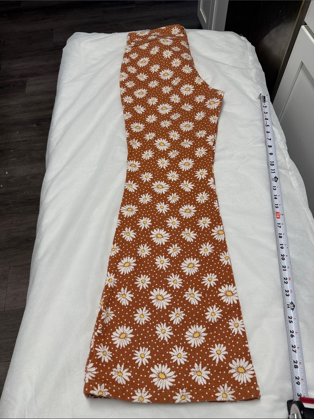 Wrangler Rust Daisy Print Wide-Leg Jeans - Picture 6 of 16